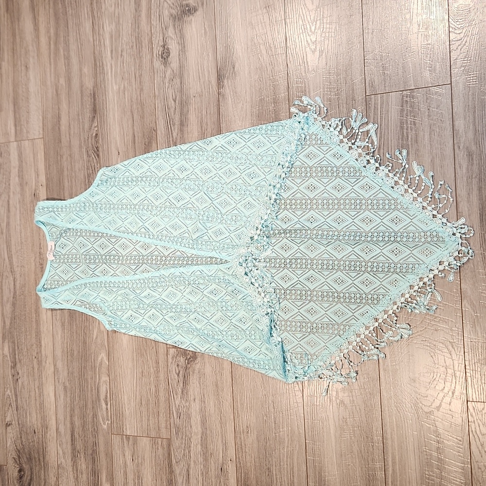 EUC Victoria Lace Women's sz S/M Swimsuit Coverup